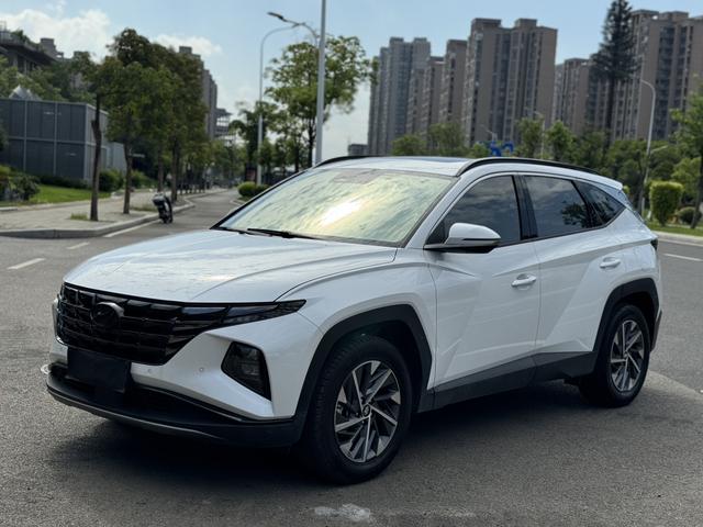 Tucson 2022 Tucson L 2.0L HEV LUX Hybrid*Premium Edition