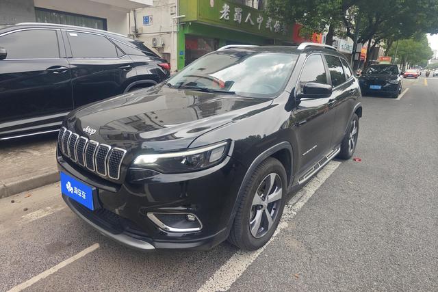 Free light 2019 2.0T two-wheel drive, enjoy the version of the country VI