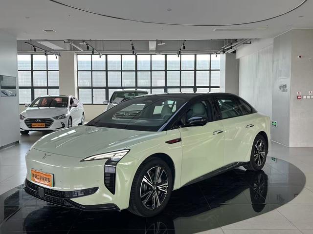 Hongqi EH7 2024 model 690 Pro
