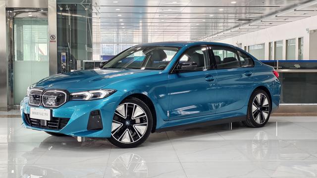 BMW i3 2023 facelift eDrive 40 L Yao Ye Sports Suit