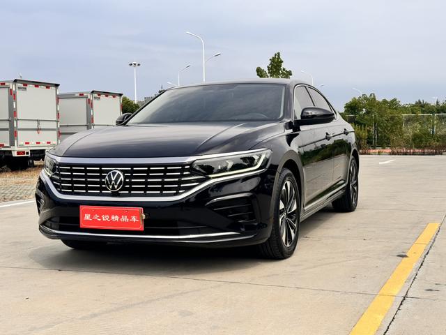 Passat 2022 330TSI Starlet Elite