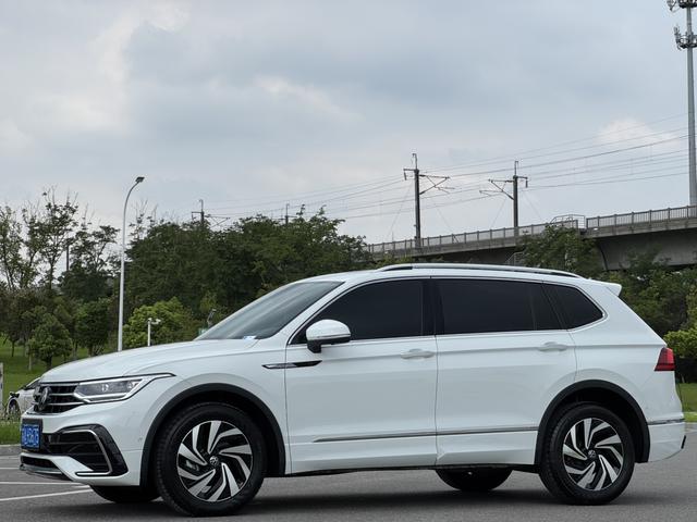 Tiguan L 2024 outstanding 330TSI two-wheel drive R-Line Longyao version