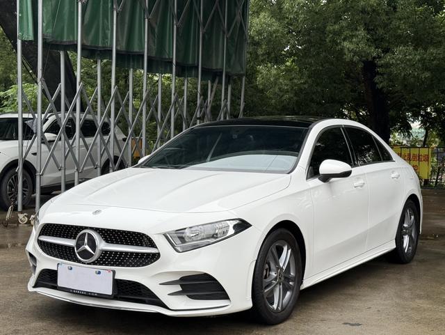 Mercedes-Benz A-class 2022 facelift A 180 L sports sedan