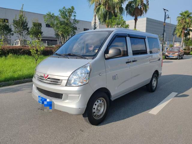 Wuling Rongguang 2022 Model 1.2L S Basic Type 7 Seats