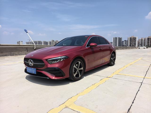 Mercedes-Benz A-class 2024 facelift A 200 L fashion version