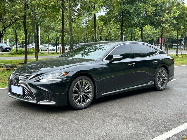 Lexus LS 2018 500h Executive Edition State VI