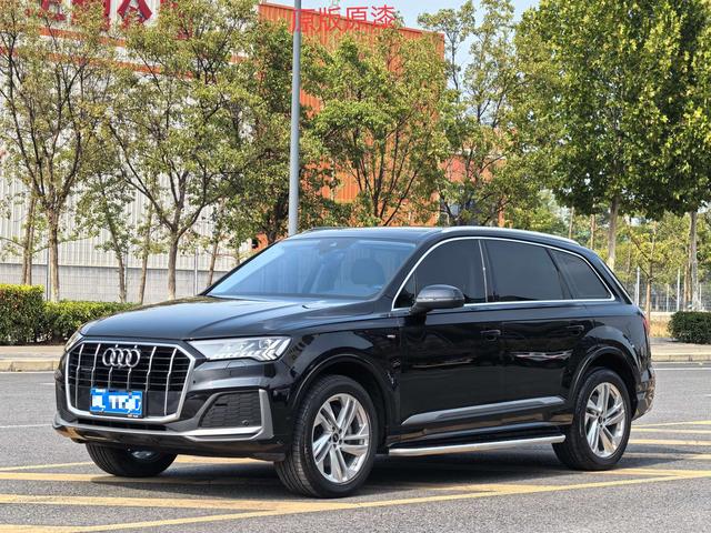 Audi Q7 2021 45 TFSI quattro S line Sport