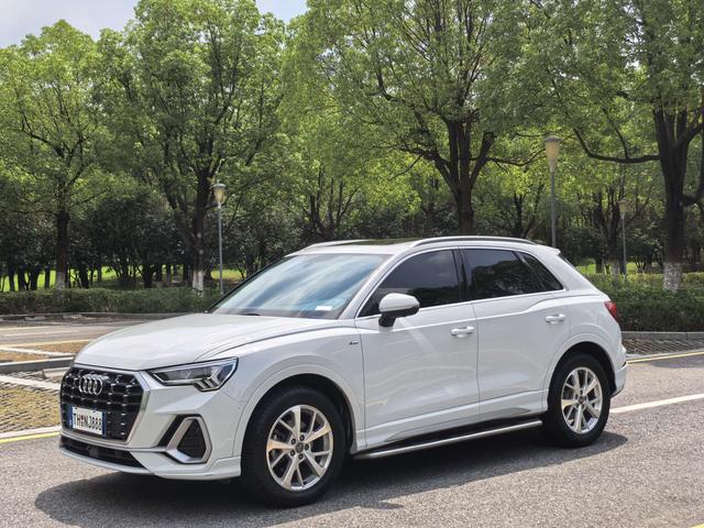 Audi Q3 2019 35 TFSI Progressive Dynamic