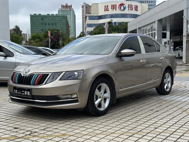 Octavia 2019 1.5L manual Standard version Country V