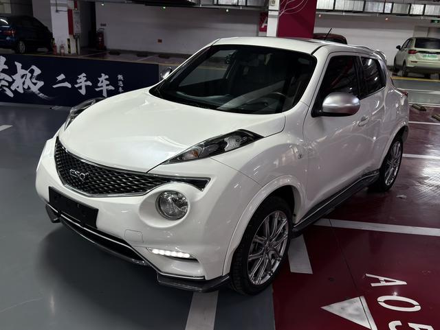 Infiniti ESQ 2014 1.6L Efficiency Edition