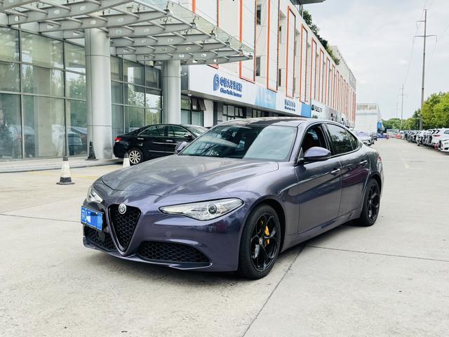 Giulia Giulia 2019 2.0T 280HP Black Package Black Label Limited Edition