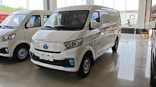 Cross Star V7 EV 2022 240KM Standard Type
