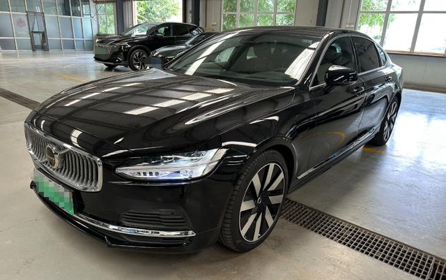 Volvo S90 PHEV 2025 T8 four-wheel drive long battery life Zhiya Deluxe Edition