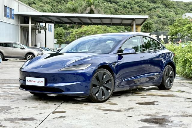 Model 3 2023 Rear Wheel Drive