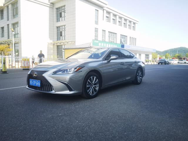 Lexus ES 2020 200 Excellence National VI