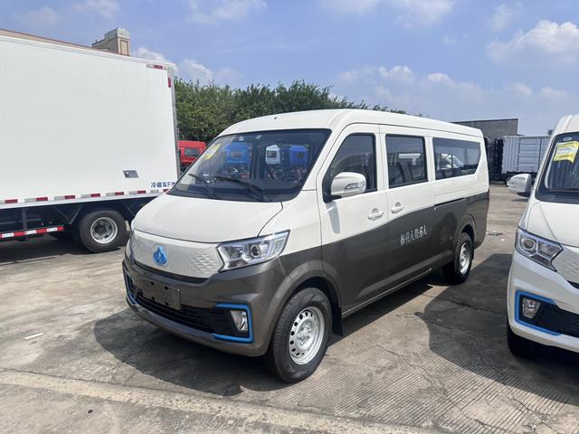 Cross Star V7 EV 2024 239km passenger version flagship 6-seater