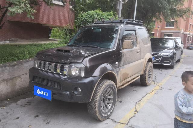 Jimny (imported) 2015 model 1.3 AT JLX Navigation Version