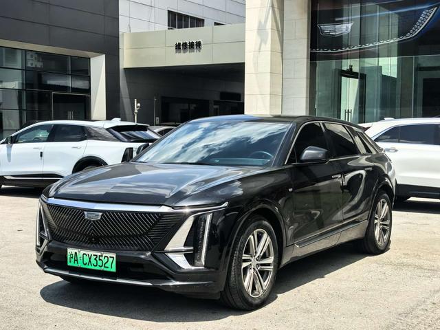 IQ Regal 2022 Rear-Drive Long Range Deluxe