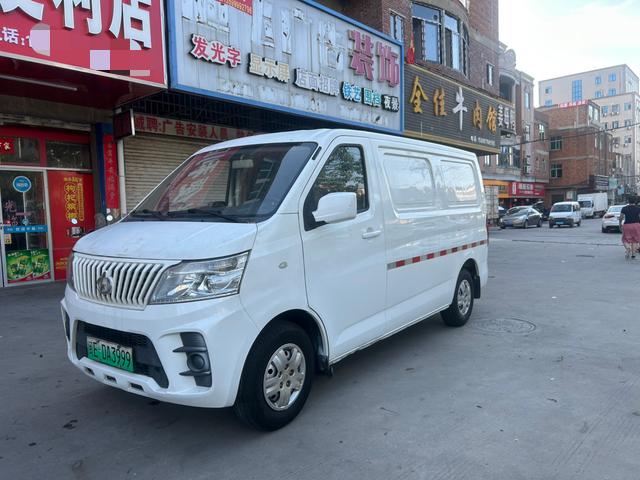 Ruixing EM60 2022 pure electric van transporter flat top back sliding door 2 seats 60kW