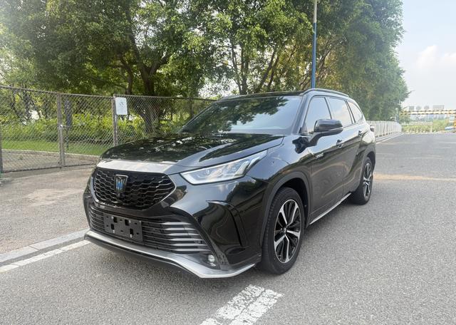 Crown Land Release 2022 2.5L HEV 4WD Premium