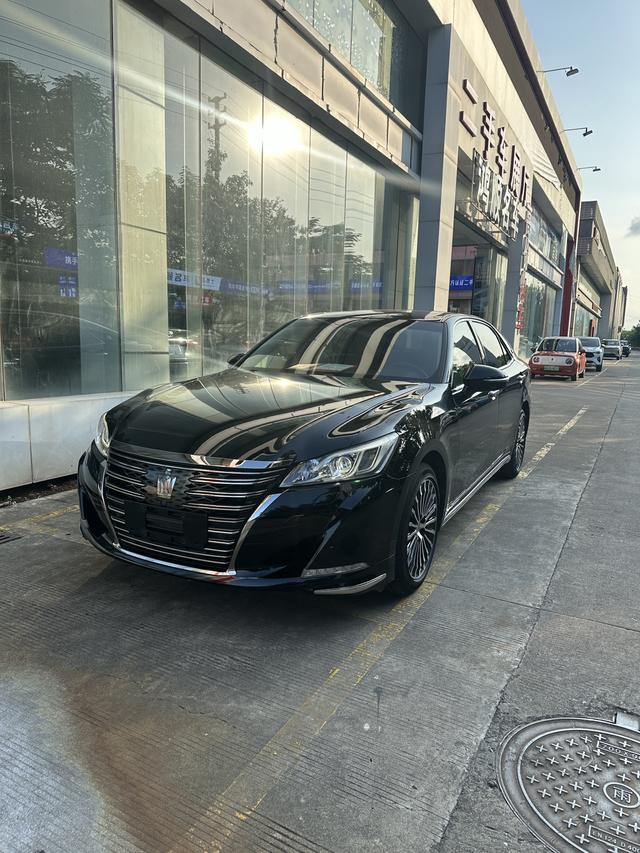 Crown 2018 2.0T Sport