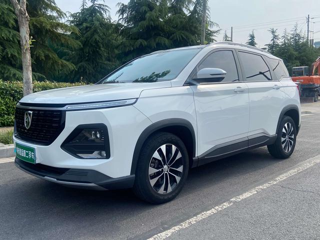 Baojun 530 2021 1.5T CVT Premium Connected Global Car Anniversary Edition 6 Seats