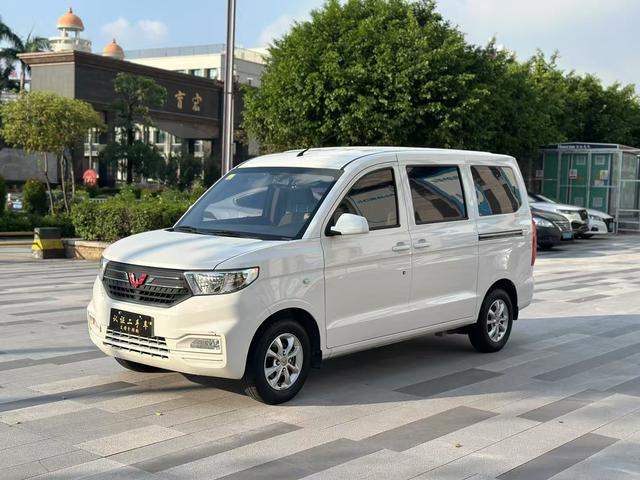 Wuling Hongguang V 2019 model 1.5L Jin Take Version National VI LAR