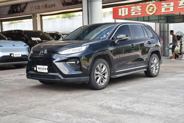 Veranda 2022 2.0L 2WD Deluxe