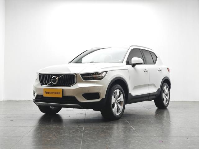 Volvo XC40 2022 T4 4WD Smart Style