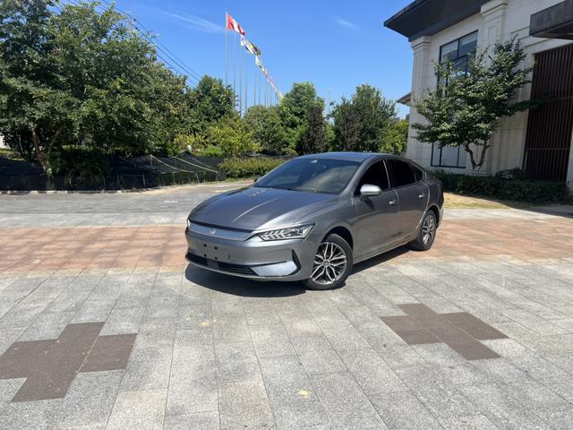 Qin PLUS EV 2021 400KM Luxury Model