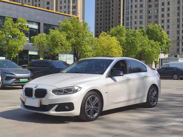 BMW 1 Series 2018 118i Sport