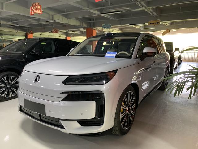 Denza N9 DM 2025 Premium Type