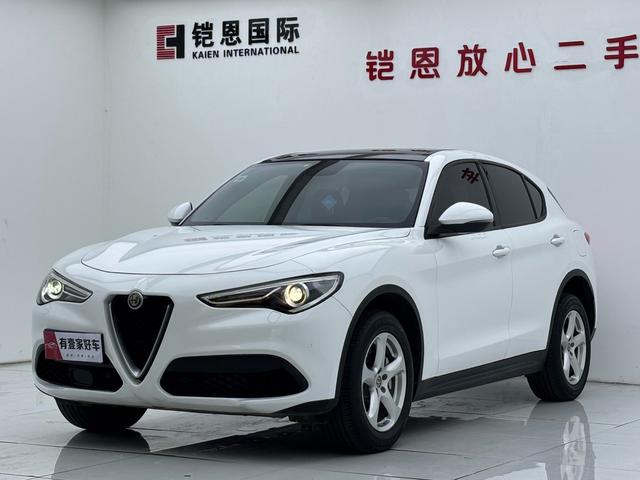 Stelvio Steinway 2017 2.0T 200HP Elite