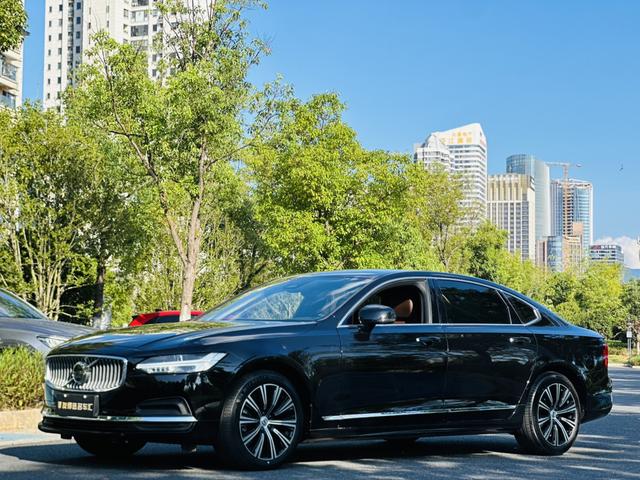 Volvo S90 2022 B5 Intelligent Luxury Edition