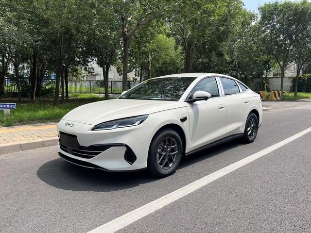 Seal 06DM 2025 Smart Driving Version DM-i 80KM Luxury