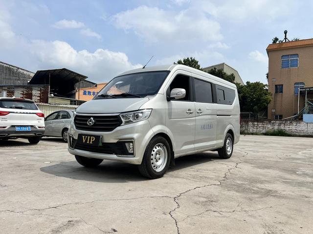 Cross Star V5 EV 2021 luxury version of the 7-seater bus Inovance system
