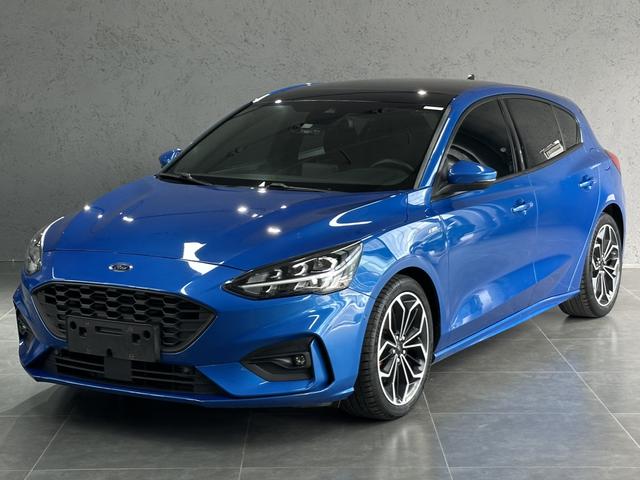 Focus 2020 2-Class EcoBoost 180 Auto ST Line