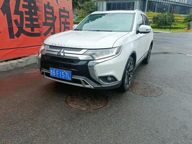 Outlander 2019 2.0L 2WD Smooth 5-Seat National V