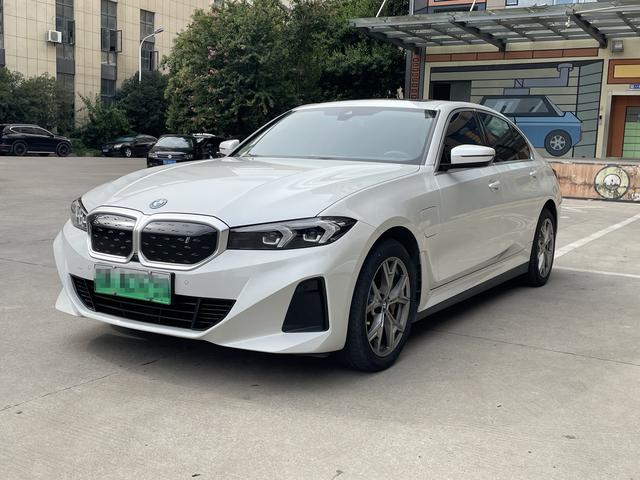 BMW i3 2022 eDrive 35 L