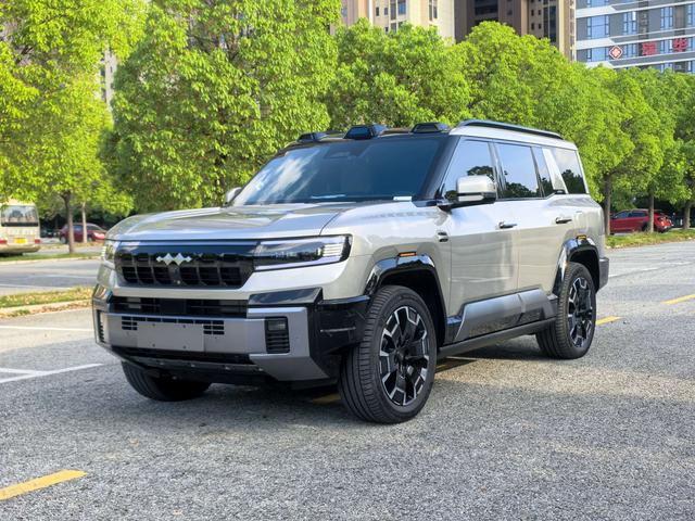 Leopard 8 2025 Zhiyong Ultimate Edition 6 Seats