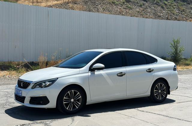 Peugeot 308 2019 1.6L automatic Deluxe edition Country V