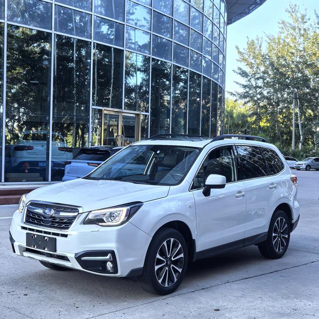 FORESTER Forester 2018 2.0i Luxury Navigation Edition