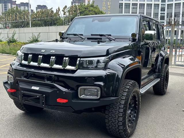 Beijing off-road BJ40 2020 2.0T automatic four-wheel drive city Hunter edition knight type