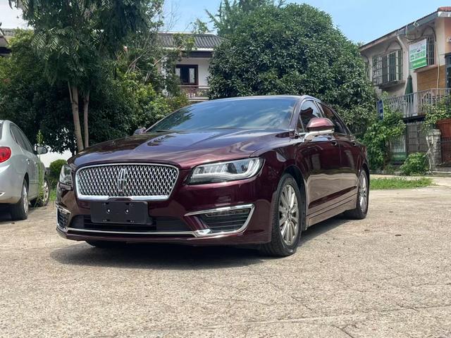 Lincoln MKZ 2018 2.0T Premium Edition