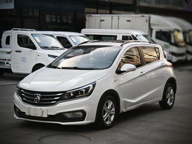 Baojun 310 2017 1.5L automatic fashion type