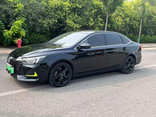 Roewe ei6 MAX 2020 1.5T PHEV Cool Edition