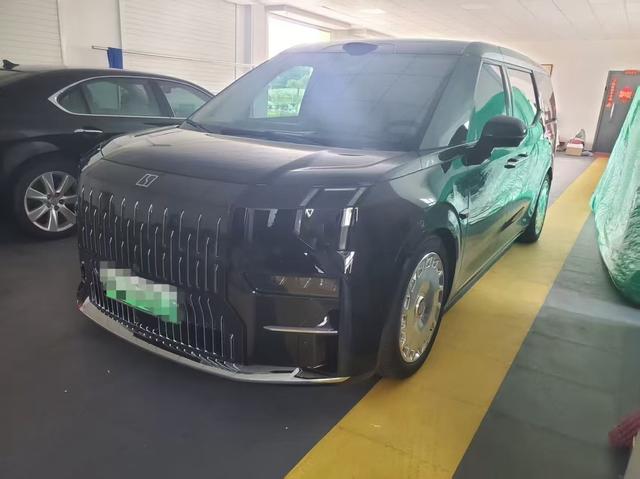 ZEEKR 009 2024 Glorious four-wheel drive 108kWh