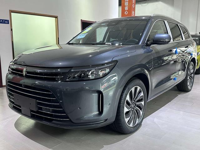 Wenjie M7 2024 Plus six-seater rear drive version