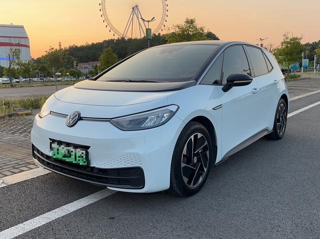 Volkswagen ID.3 2023 Upgraded Pure Smart Edition