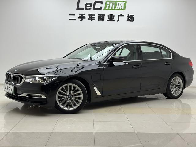 BMW 5 Series PHEV 2019 530Le Luxury Package